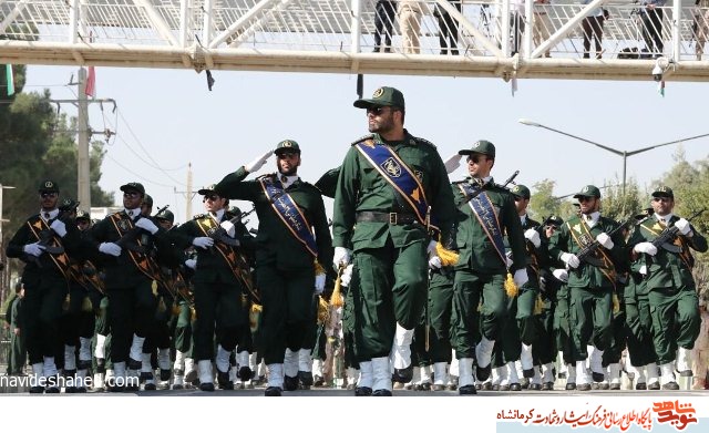 نمایش اقتدار نیروهای مسلح در کرمانشاه