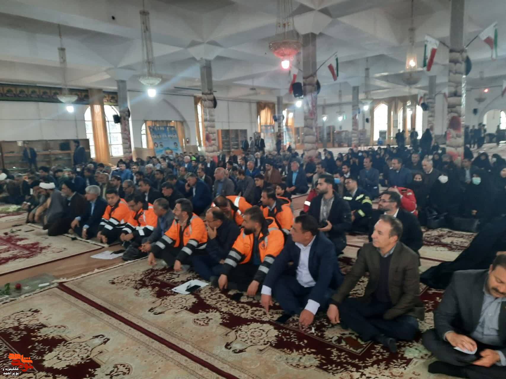 برگزاری مراسم بزرگداشت روز شهید در گلزار شهدای شهر یاسوج