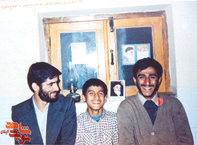 پیام رسان آرمان شهدا باشید؛ راوی خاطرات شهيد ايوب پورخوش سعادت پیام رسان آرمان شهدا باشید؛ راوی خاطرات شهيد ايوب پورخوش سعادت