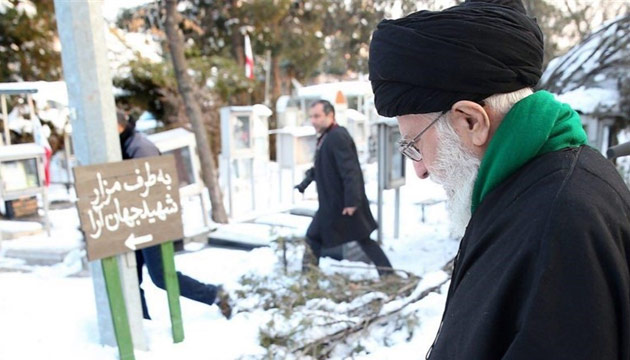 حضور رهبر انقلاب در مرقد مطهر امام راحل و گلزار شهدای بهشت زهرا حضور رهبر انقلاب در مرقد مطهر امام راحل و گلزار شهدای بهشت زهرا