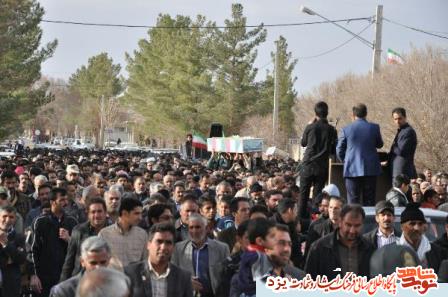 تشییع پیکر دو شهید گمنام و یک شهید مدافع امنیت در مروست خاتم + تصویر