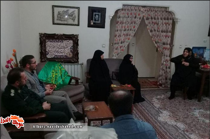 دیدار با خانواده شهدای دانش آموز در شهرستان فردیس