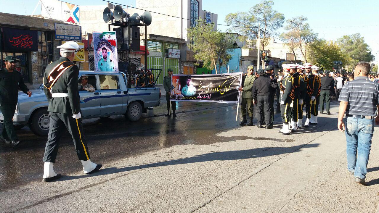 تشییع پیکر شهید نیروی انتظامی در سروستان فارس تشییع پیکر شهید نیروی انتظامی در سروستان فارس