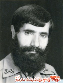 نگاهی بر زندگی بسیجی شهيد «نجف مرادي» نگاهی بر زندگی بسیجی شهيد «نجف مرادي»
