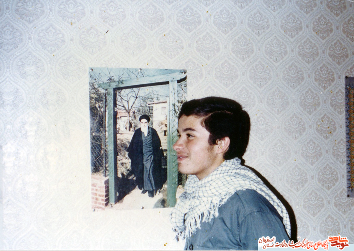 شهید سید حسنعلی پیروزنیا:پسرانتان را به غیرت و دخترانتان را به عفت هدایت کنید شهید سید حسنعلی پیروزنیا:پسرانتان را به غیرت و دخترانتان را به عفت هدایت کنید