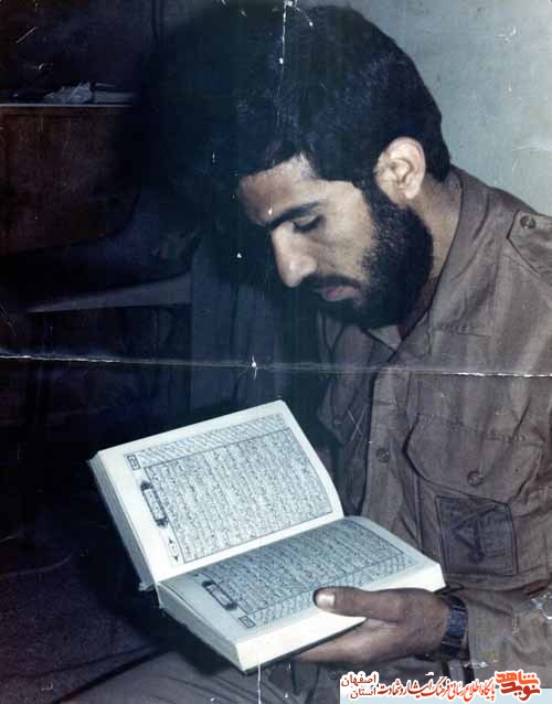 حاج خانم فاطمه اسماعیلی مادر شهید معززسید مجتبی تربتیان به فرزند شهیدش پیوست حاج خانم فاطمه اسماعیلی مادر شهید معززسید مجتبی تربتیان به فرزند شهیدش پیوست