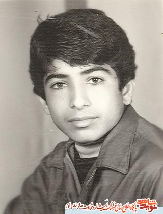 مسجد مدرسه ما است ما نبايد مساجد را خالى كنيم