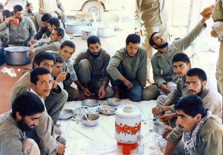 شهدایی که با خمپاره افطار کردند شهدایی که با خمپاره افطار کردند