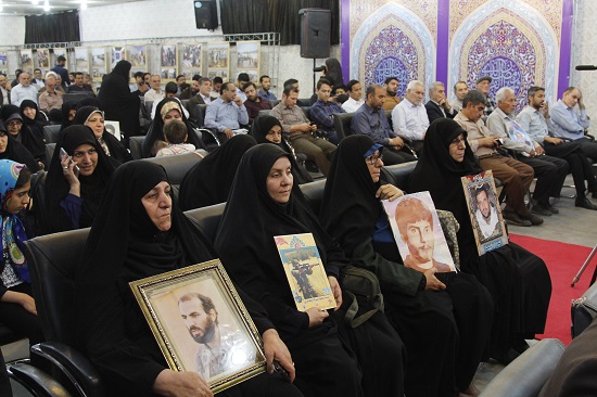 یادواره شهدای فعال قرآنی در نمایشگاه قرآن و عترت اهواز برگزار شد یادواره شهدای فعال قرآنی در نمایشگاه قرآن و عترت اهواز برگزار شد