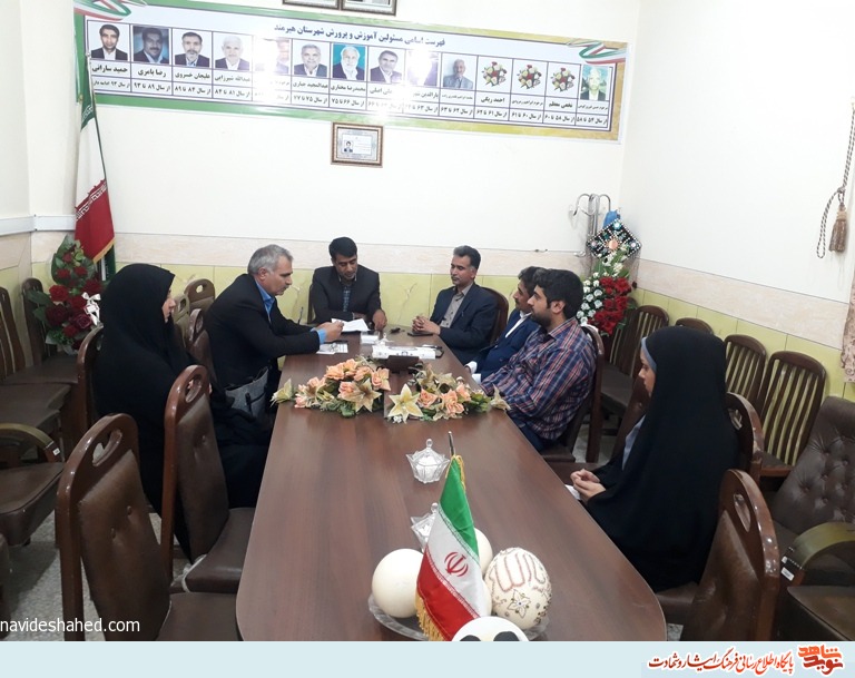 مدارس شاهد سرآمد و الگوی سایر مدارس می باشد مدارس شاهد سرآمد و الگوی سایر مدارس می باشد