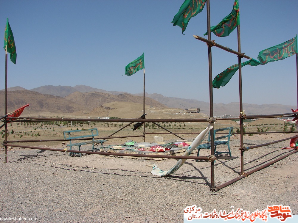 مقبره شهدای گمنام دانشگاه شهر تفرش را بشناسیم مقبره شهدای گمنام دانشگاه شهر تفرش را بشناسیم