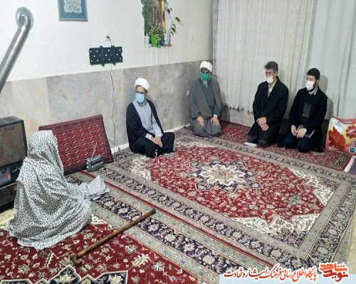 دیدار نماینده ولی‌فقیه استان خراسان شمالی و مسئولین بنیاد شهید و امور ایثارگران با خانواده شهدا
