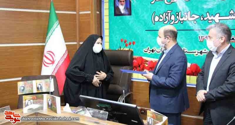 تجلیل از شهدای زن و ایثارگر در کنگره ملی فرشتگان تاریخ ساز