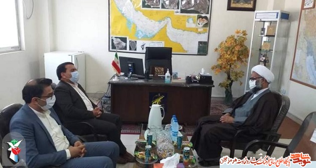 امنیت مرزهای دریایی مدیون جانفشانی و اقتدار دریادلان ایثارگر است امنیت مرزهای دریایی مدیون جانفشانی و اقتدار دریادلان ایثارگر است