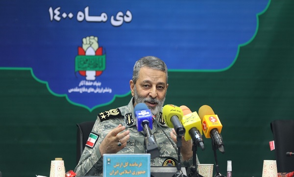 دشمن به دنبال تحریف گنجینه دفاع مقدس است