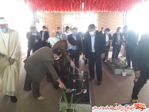 گزارش تصویری غبارروبی مزار شهدا به مناسبت هفته قوه قضائیه