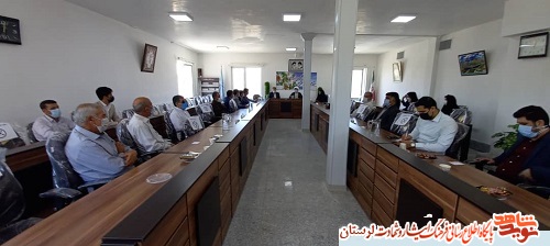 خانواده شهدا و ایثارگران پیشتاز دفاع از ارزشهای انقلاب هستند