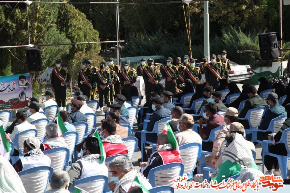 گزارش تصویری/  آیین غبارروبی مزار شهدای ارومیه به مناسبت هفته دفاع مقدس