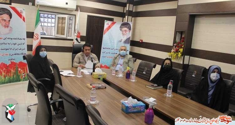 تدوین گزیده‌  وصیت‌نامه شهدای هرمزگان در خصوص عفاف و حجاب