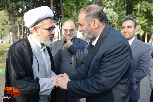 گزارش تصویری/ تجلیل مشاور وزیر راه و شهرسازی از ایثارگران لرستان