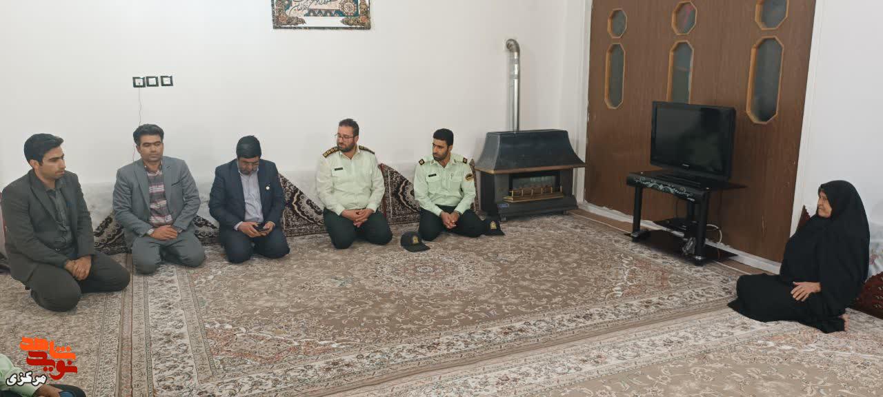 مادران شهدا ظرفیت وجودی صبر شهادت فرزند خود را داشته است