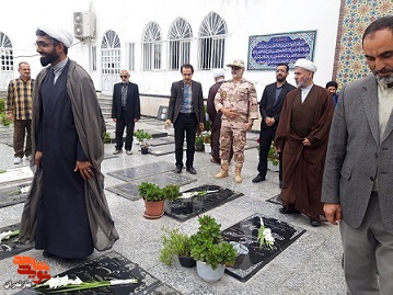 گزارش تصویری/ عطر افشانی گلزار شهدا در  شهرستان فریدونکناربرگزار شد