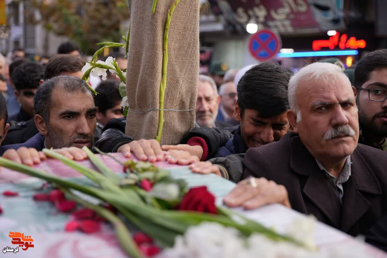 مردم کوهدشت در ایام فاطمیه پذیرای لاله های فاطمی شدند