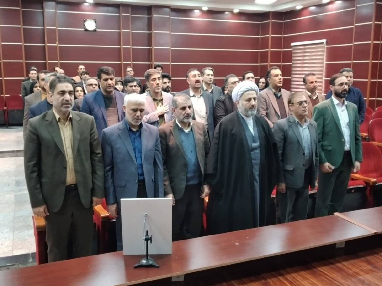ترویج عدالت در جامعه، حرکت در مسیر شهداست