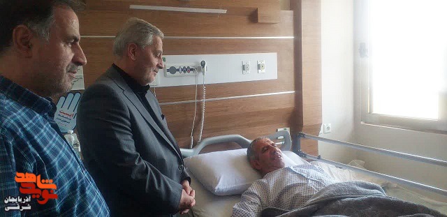 عیادت سرپرست بنیاد شهید آذربایجان‌شرقی از سه عضو جامعه ایثارگری در تبریز