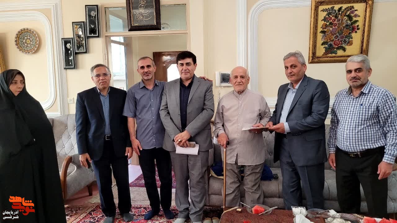 سلمانی با خانواده ۵ شهید والامقام تبریز، دیدار تازه کرد
