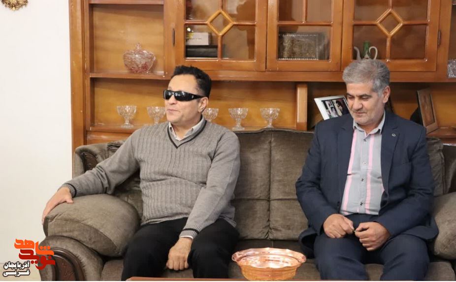 دیدار سرپرست بنیاد شهید و امورایثارگران آذربایجان غربی با جانباز ۷۰‌درصد گرانقدر «ناصر جهانی مقدم»