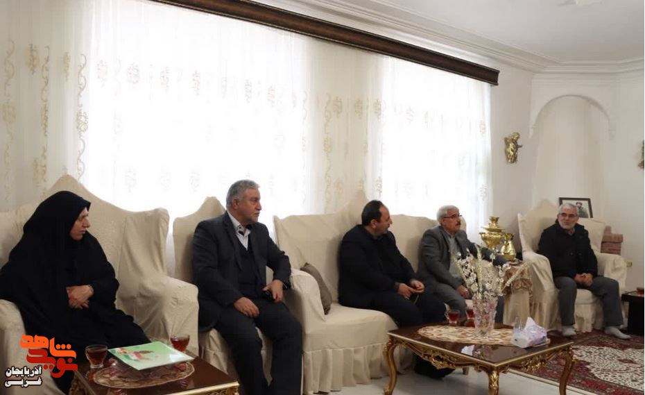 دیدار سرپرست بنیاد شهید و امورایثارگران آذربایجان غربی با جانباز ۷۰‌درصد گرانقدر «ناصر جهانی مقدم»