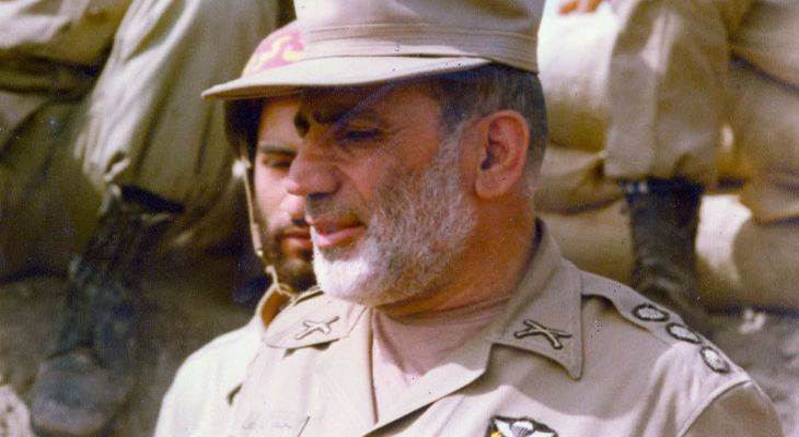 امیر سرتیپ «محمد جوادی»؛ فرمانده‌ای که مدال فتح از «مقتدای نصر» گرفت