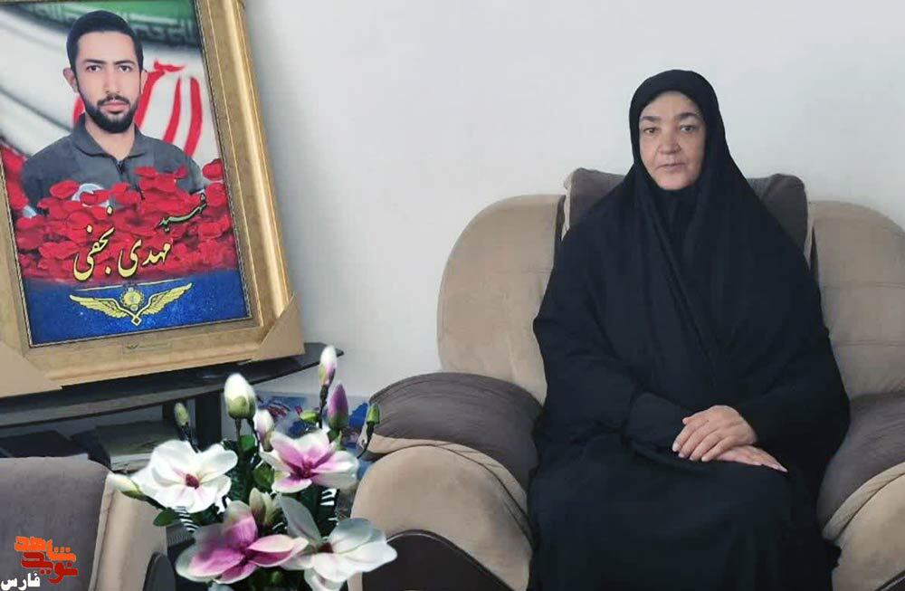 فروردینِ فراق؛ از شکوفه‌های تولد تا پروازِ شهادت /  یک بالگرد و نجات جان یک هزار نفر