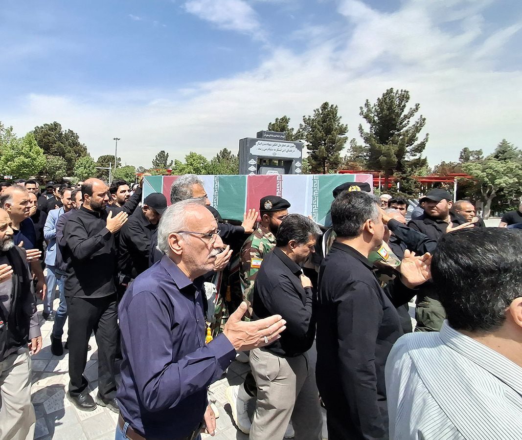 تشییع پیکر مطهر جانباز شهید «حمیدرضا محمدی صفت» در گلزار شهدای بهشت زهرای تهران