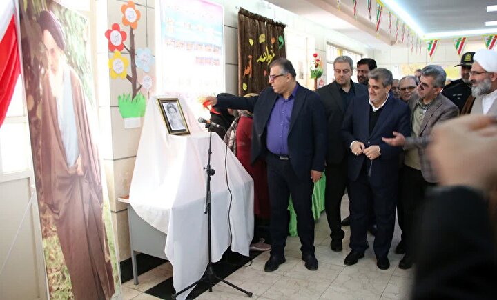 گزارش تصویری/ آیین نواختن زنگ انقلاب در سمنان