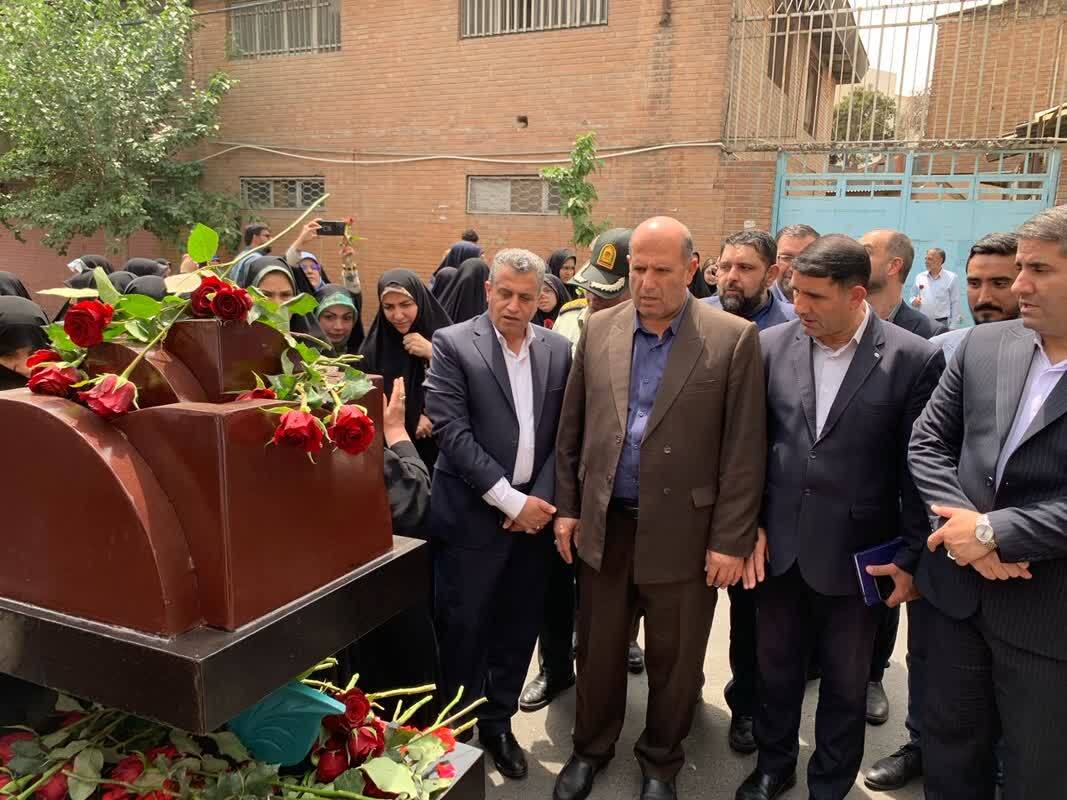 محل شهادت شهید معلم آیت الله مطهری گلباران شد