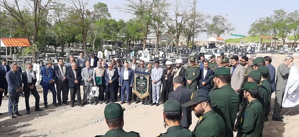 مزار شهدای معلم در استان لرستان گلباران شد