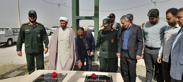 مزار شهدای معلم در استان لرستان گلباران شد