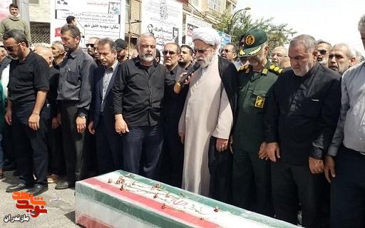 حضور مدیرکل بنیاد شهید مازندران در مراسم تشییع پیکر مطهر شهید «سهیل رستمیان» در بهشهر