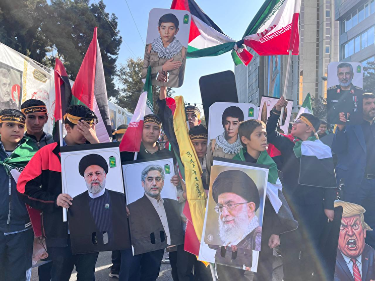 گزارش تصویری اختصاصی نوید شاهد: راهپیمایی یوم‌الله 13 آبان در تهران