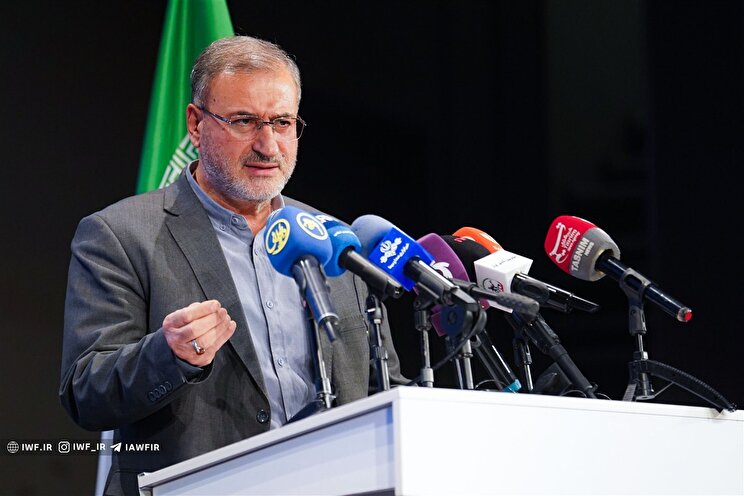 آیین رونمایی از کتاب جهان پهلوان تختی