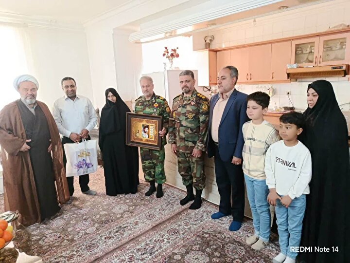 دیدار فرماندهان ارتش با خانواده شهید غریب اسارت در خراسان رضوی