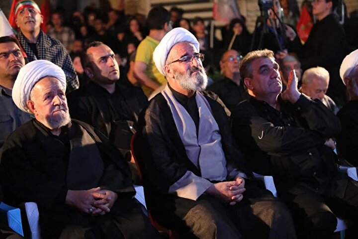 گزارش تصویری/ اجتماع بزرگ مردمی در سوگ آقای شهید ایران در سمنان