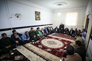 مسئولان از ایثارگری خانواده شهید «طیب قنبری» تجلیل...