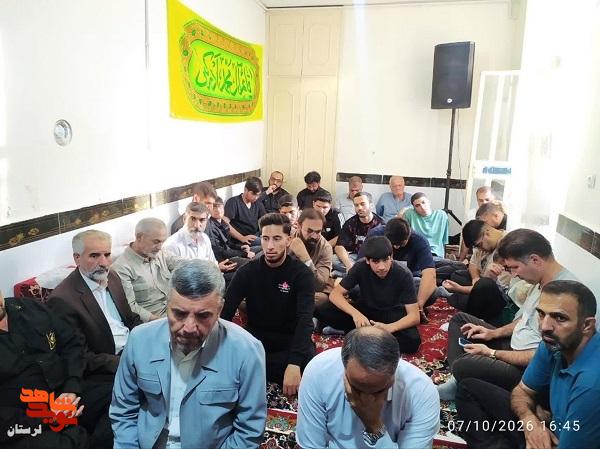 یادواره خانگی شهید «محسن فرج الهی» برگزار شد یادواره خانگی شهید «محسن فرج الهی» برگزار شد