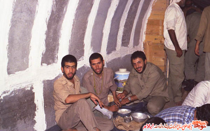 تصاویری از بسیجیان سلحشور در هشت سال دفاع مقدس به عنوان زندگی در جبهه