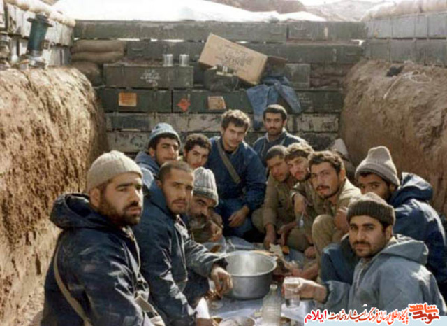 تصاویری از بسیجیان سلحشور در هشت سال دفاع مقدس به عنوان زندگی در جبهه
