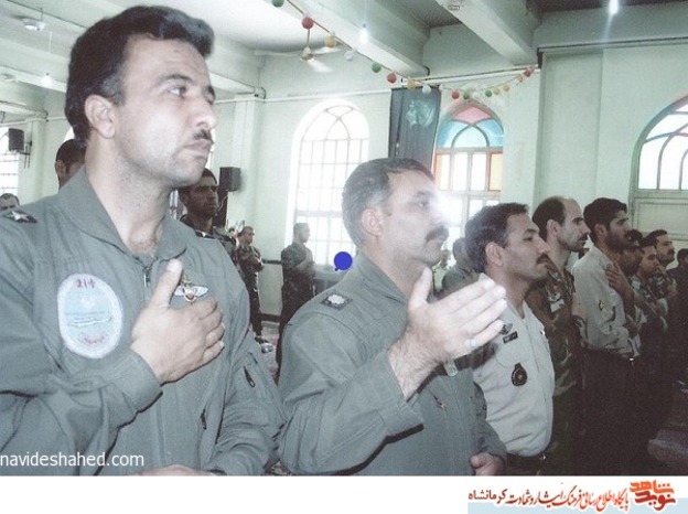 شهید جعفر شکری 18 اردیبهشت 1346 در شهرســتان کرمانشاه به دنیا آمد. پدرش براتعلي و مادرش گوهرتاج نام داشت. تا پایان دوره کارشناسي در رشته علوم و فنون نظامي درس خواند. خلبان بود. 26 مهر 1386 در منطقه موریان زادگاهش هنگام انجام عملیات آموزشي بر اثر سانحه هوایي و سقوط هواپیما به شهادت رسید. مزارشهید در گلزار شهداي همان شهرستان واقع است.