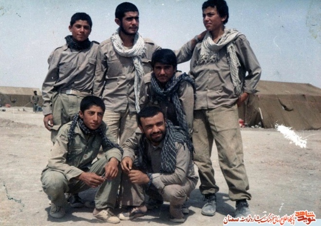 نفر اول ایستاده از راست شهید محمدرضا علیزاده 